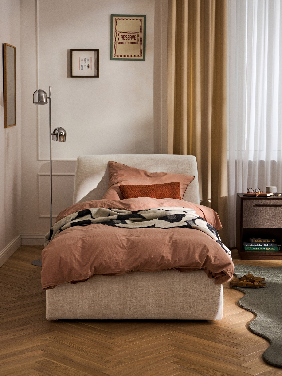 Clovis Upholstered Single Bed