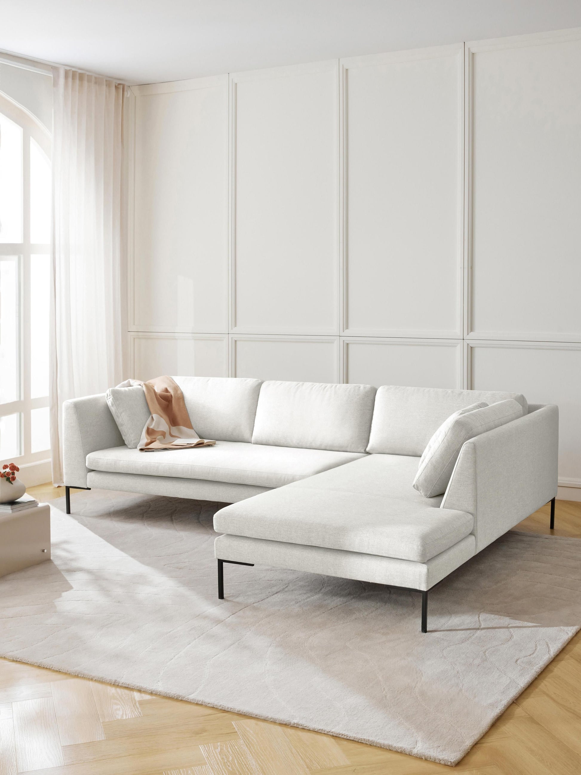 Emmelie Corner Sofa with Metal Legs
