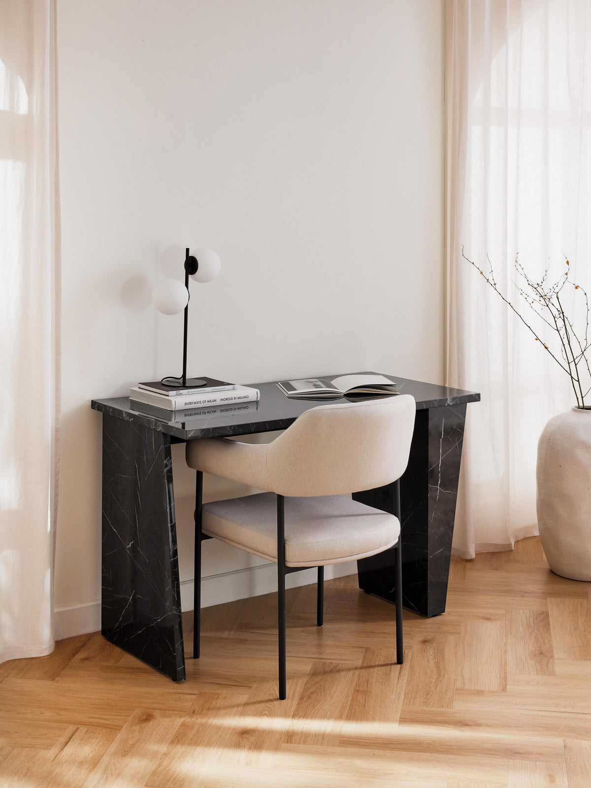 Lianor Desk in Marble Look