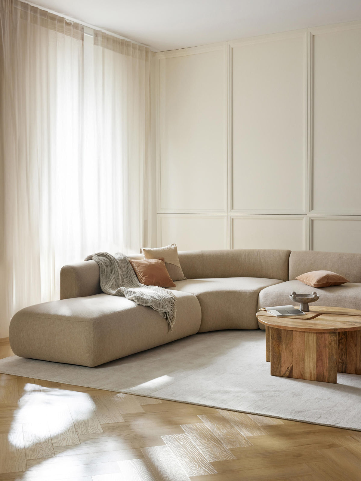 Sofira Chaise Section